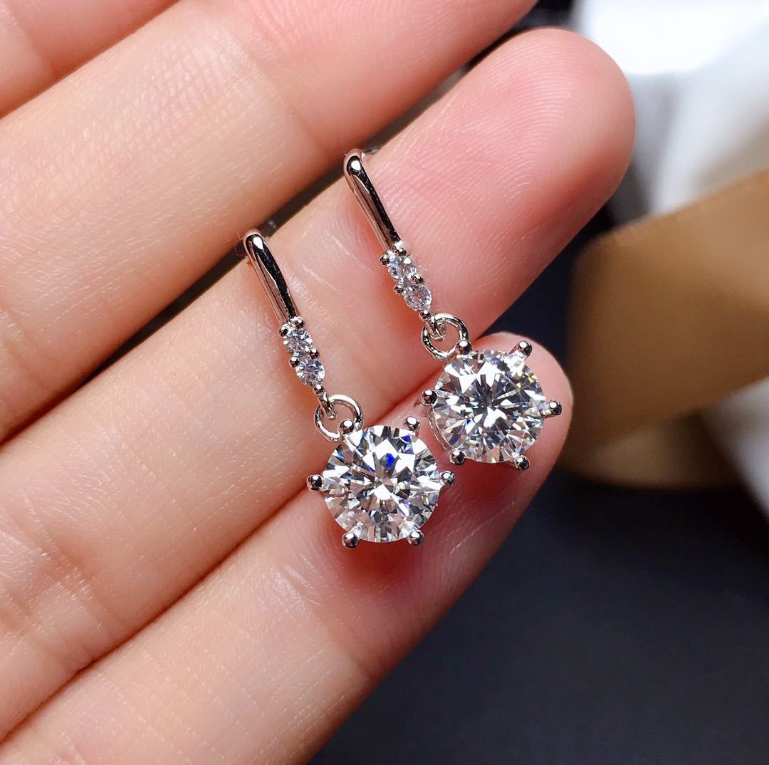 1 Carat Moissanite Diamond Earrings - Rhyme - and - Chain