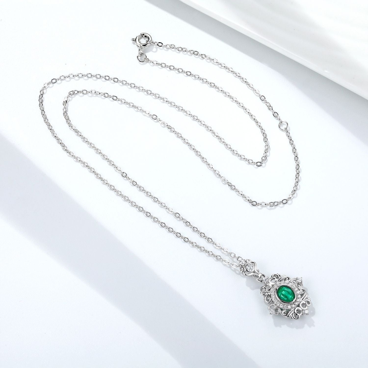 Natrual Emerald Vintage Lace Design S925 Silver Necklace - Rhyme - and - Chain