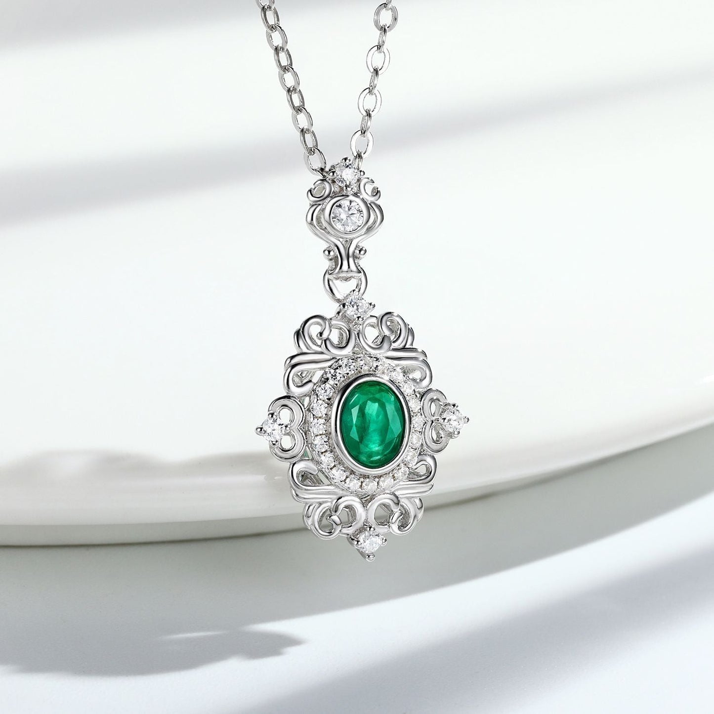 Natrual Emerald Vintage Lace Design S925 Silver Necklace - Rhyme - and - Chain