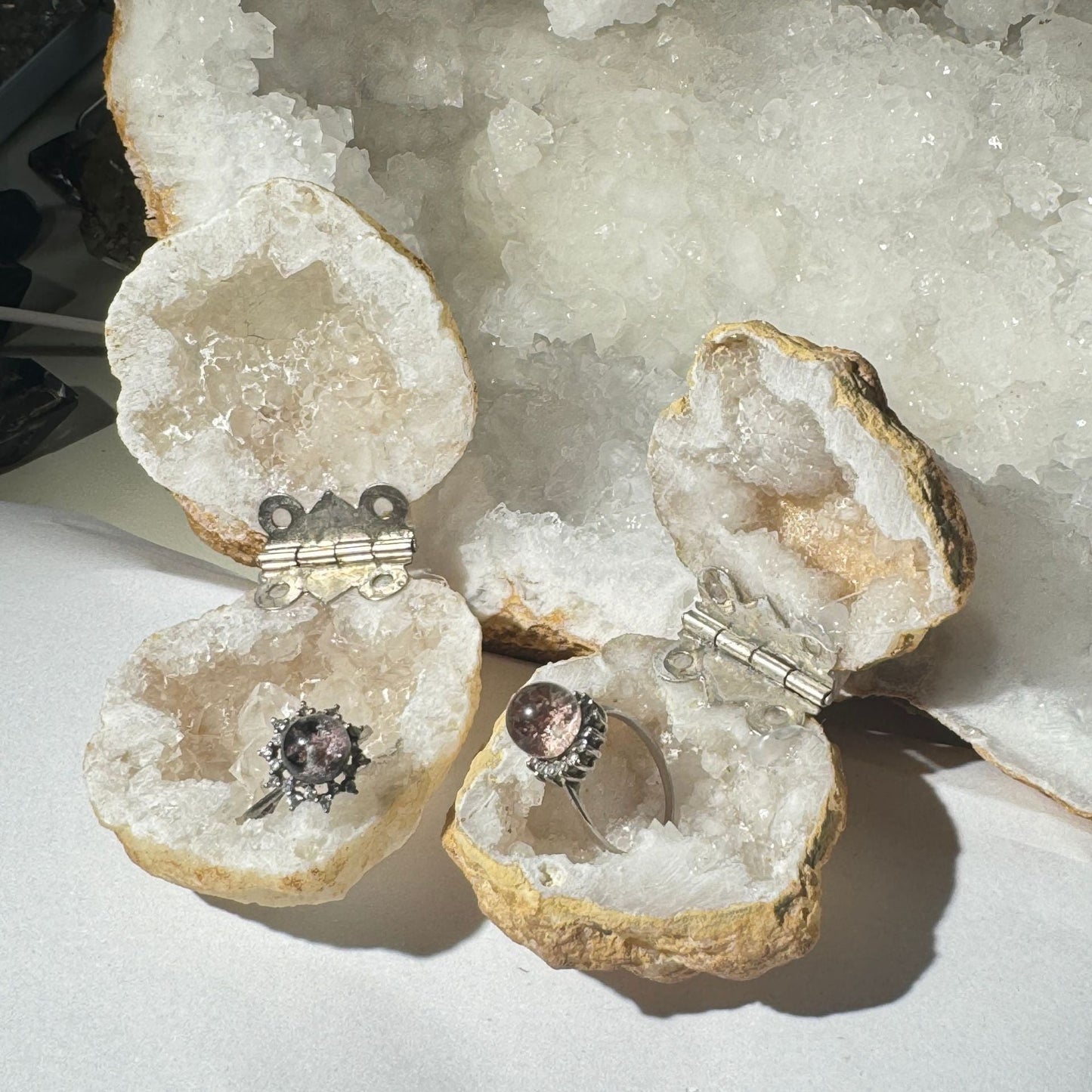 Natural Crystal Stone Agate Crystal Hole Ring Jewelry Box - Rhyme - and - Chain